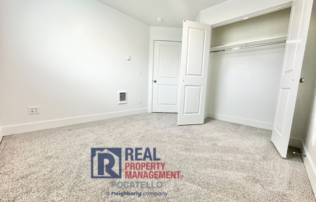 3 beds, 1 bath, 1,000 sqft, $1,025, Unit #1