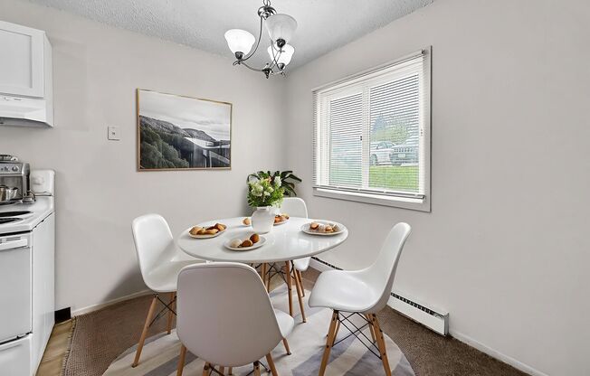 1 bed, 1 bath, 700 sqft, $760, Unit 4530-27