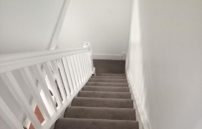 Large lovely 3BR, 1.5 bathroom home