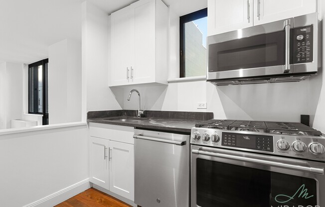 2 beds, 1 bath, $7,500, Unit 27A