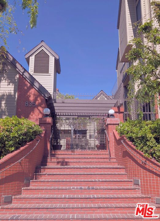 835 S Lucerne Blvd Apt 101
