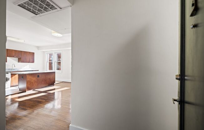 1 bed, 1 bath, 600 sqft, $1,850, Unit 3800-501