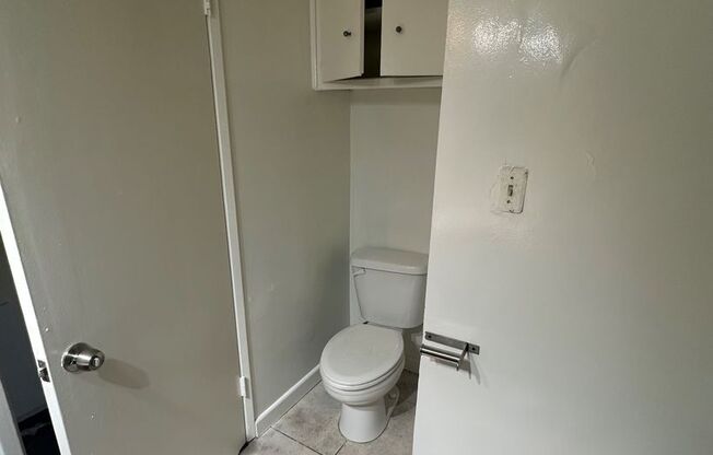 1 bed, 1 bath, $1,950, Unit 09