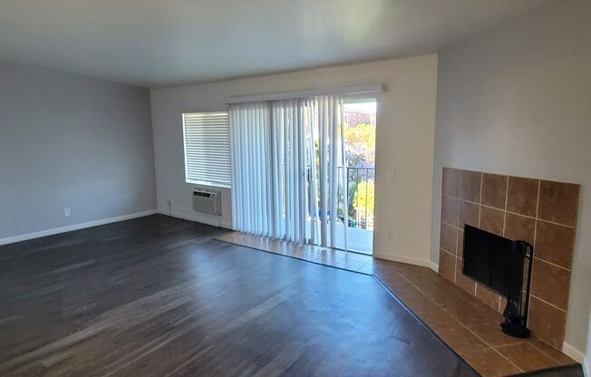 2 beds, 2 baths, 850 sqft, $2,895, Unit 31