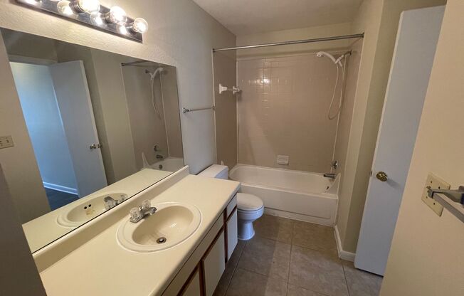 2 beds, 2 baths, $1,600