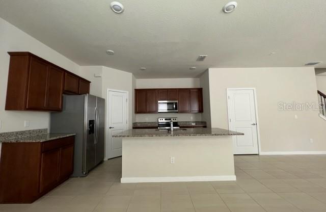 5642 WOODEN PNE DR