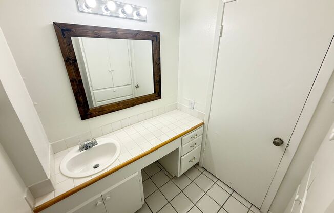 2 beds, 2 baths, 918 sqft, $1,500, Unit PEN-202