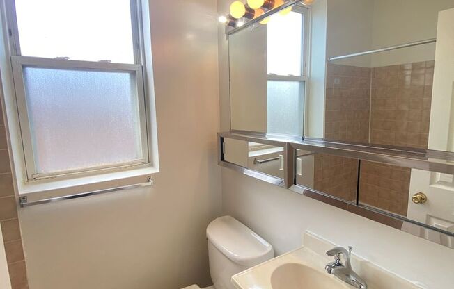 Studio, 1 bath, 300 sqft, $1,150, Unit 5959-504