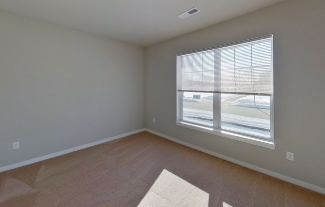 3 beds, 2 baths, $2,085, Unit 18