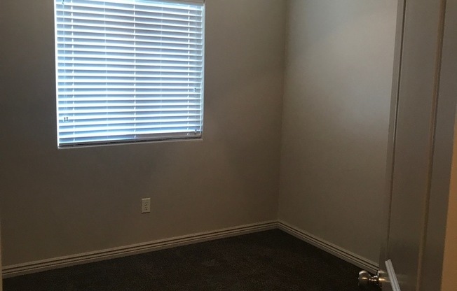 3 beds, 2 baths, $1,598