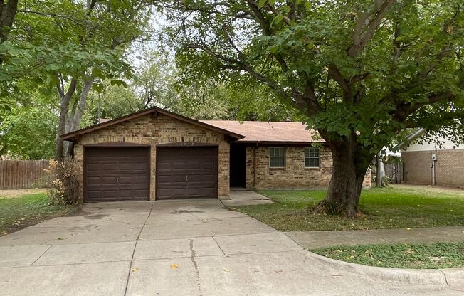 Single Family home in Watauga