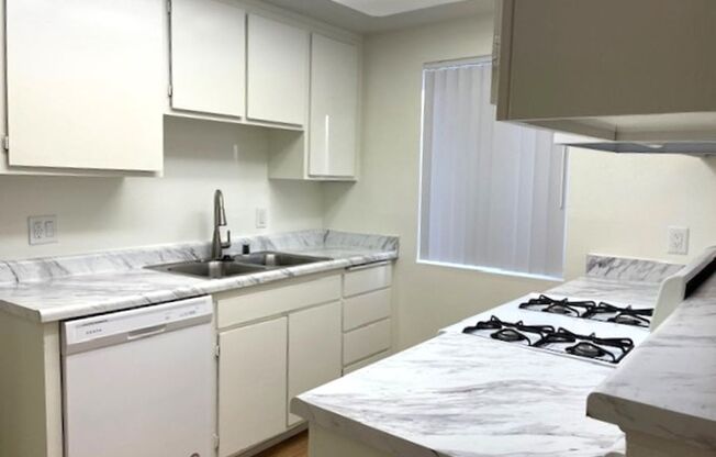 2 beds, 2.5 baths, 1,750 sqft, $3,300, Unit H69