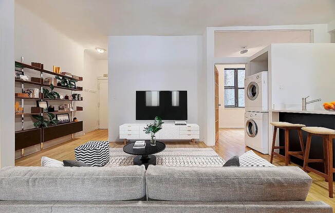 231 E 14 ST