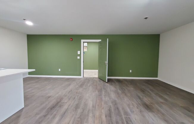 2 beds, 1 bath, 1,088 sqft, $1,200, Unit Apt 121