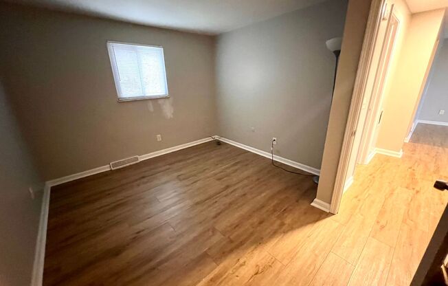 2 beds, 1 bath, $1,495