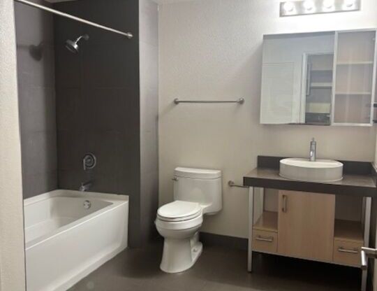 1 bed, 1 bath, 680 sqft, $2,500, Unit 322