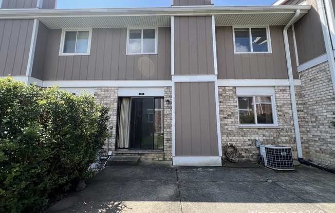 1185 LEICESTER WHEATON