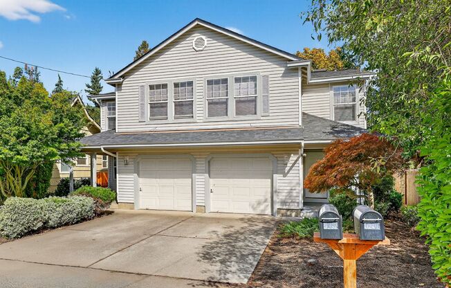 Great 2 story Townhome with Garage!