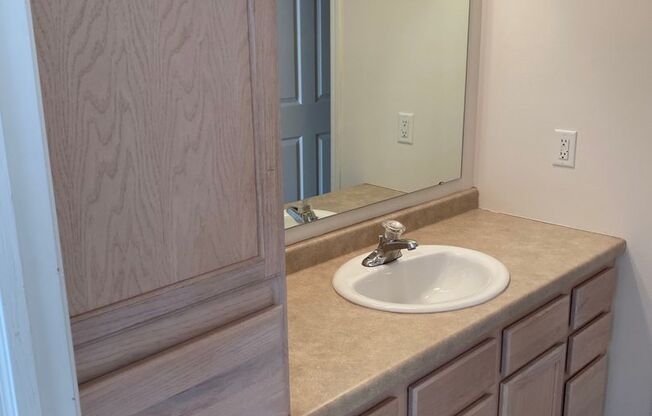 2 beds, 2 baths, 1,318 sqft, $1,285, Unit 4425-209