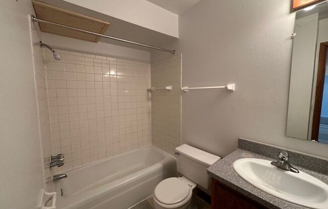 2869 S 6 ST
