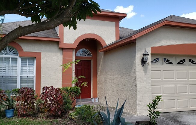 Lovely Four Bedroom with Pond View