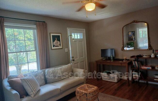 706 Van Buren Rd