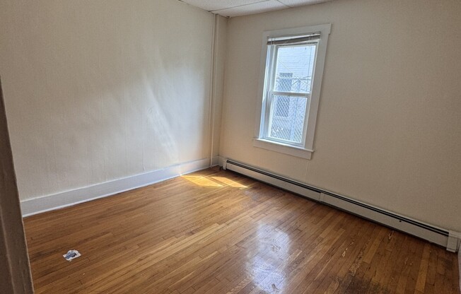 8 DUDLEY ST