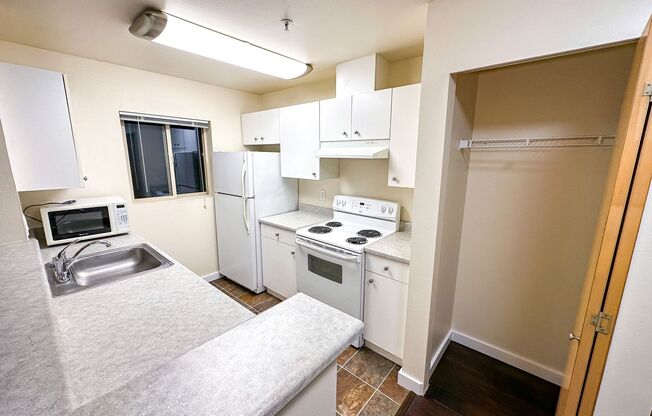 1 bed, 1 bath, 510 sqft, $1,975, Unit 303