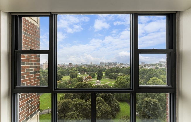 3 beds, 2 baths, 1,430 sqft, $7,600, Unit 1501