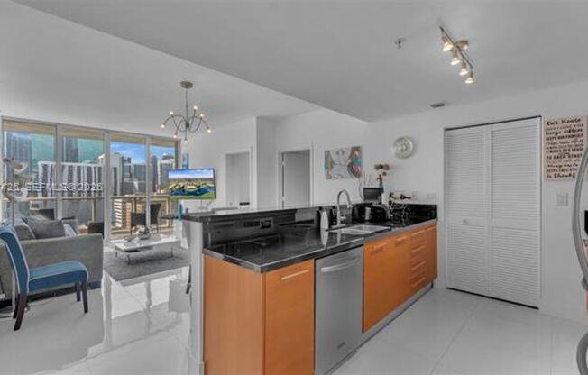 2 beds, 2 baths, $3,700, Unit # 1910