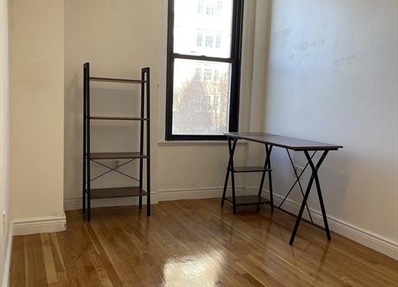 2 beds, 2 baths, 1,130 sqft, $4,850, Unit 304