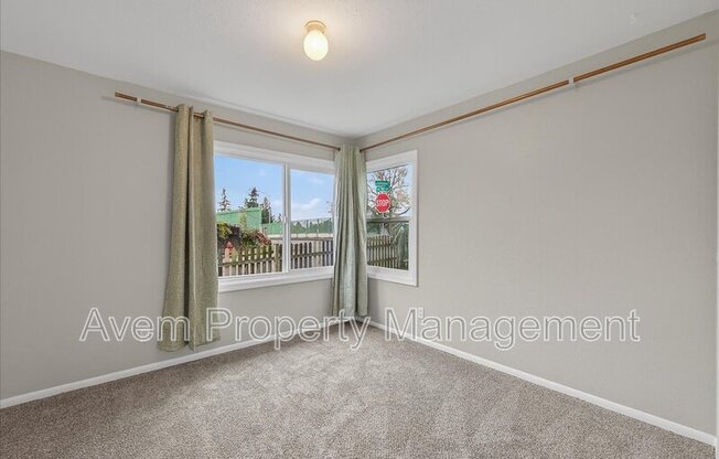 7405 NE JONESMORE ST