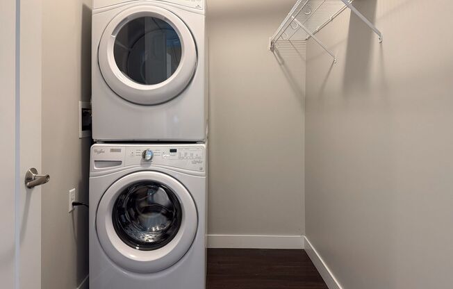 1 bed, 1 bath, 811 sqft, $1,775, Unit 839 - 202