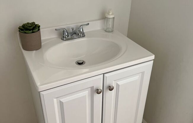 1 bed, 1 bath, 520 sqft, $1,825, Unit 200