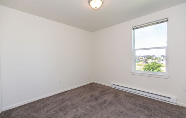 2 beds, 2 baths, 952 sqft, $1,695, Unit 106-302