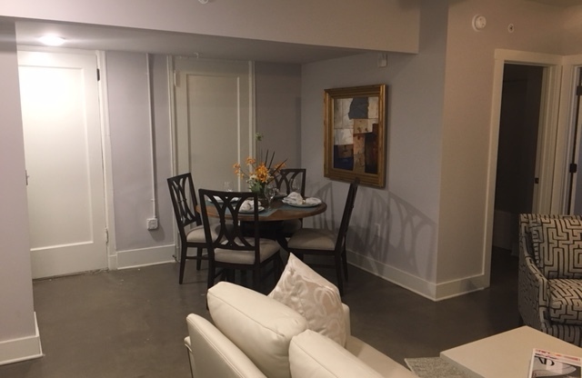 1 bed, 1 bath, 550 sqft, $1,400, Unit 405