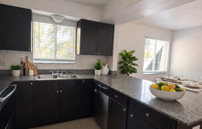 3 beds, 2 baths, 1,205 sqft, $2,075, Unit 126