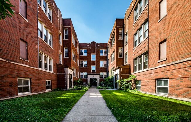 6705 S Michigan