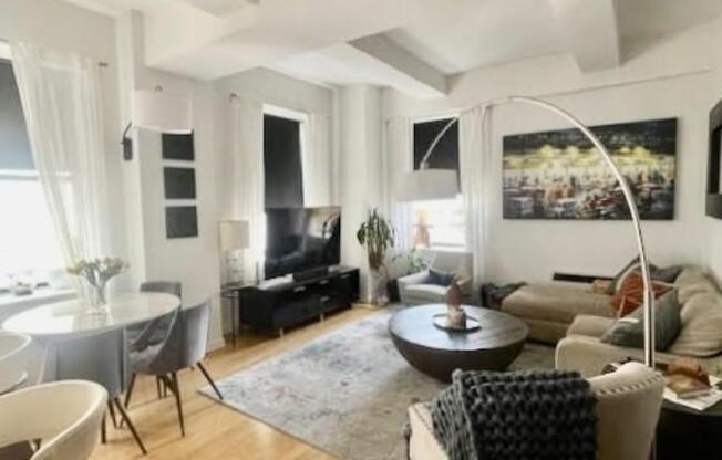 2 beds, 2 baths, 1,153 sqft, $7,000, Unit 1802