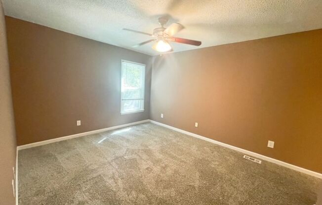 3 beds, 2 baths, $1,550