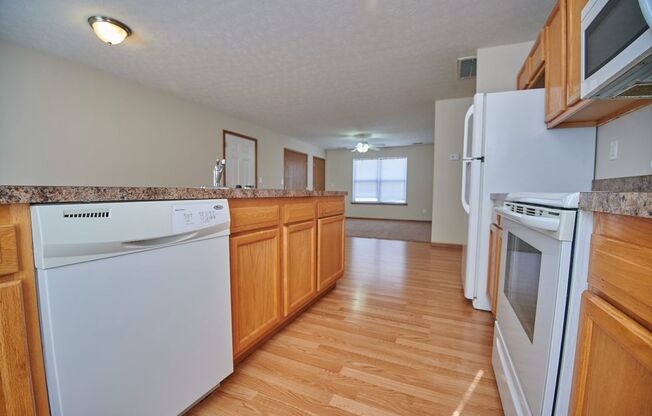 2 beds, 2 baths, 975 sqft, $1,115, Unit 412