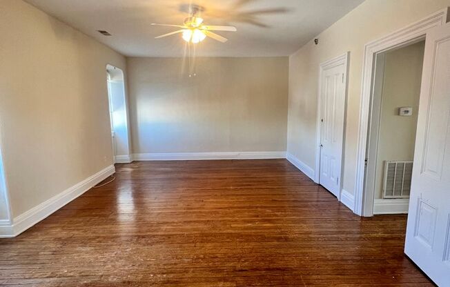 200 W Franklin St