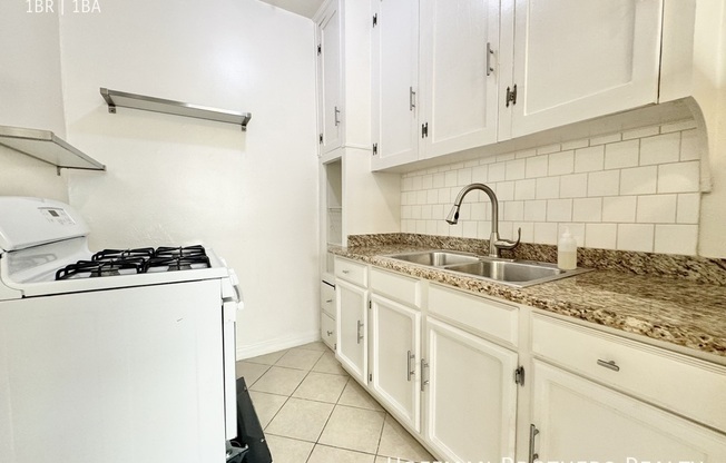 625 S COCHRAN AVE