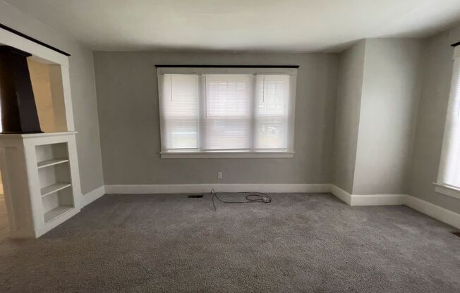 2 beds, 1 bath, 1,770 sqft, $900, Unit 328