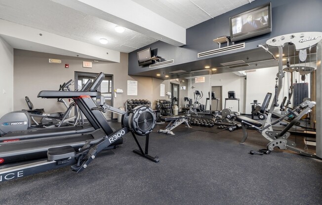 2 beds, 1.5 baths, 647 sqft, $3,600, Unit 6-16