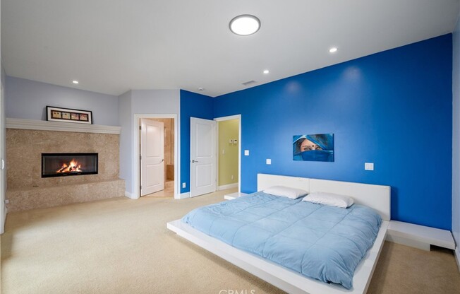 3533 S KERCKHOFF AVE