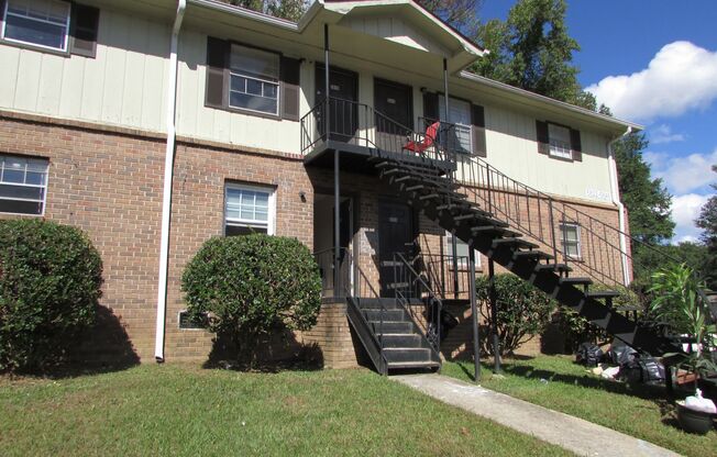 5911 Lone Oak