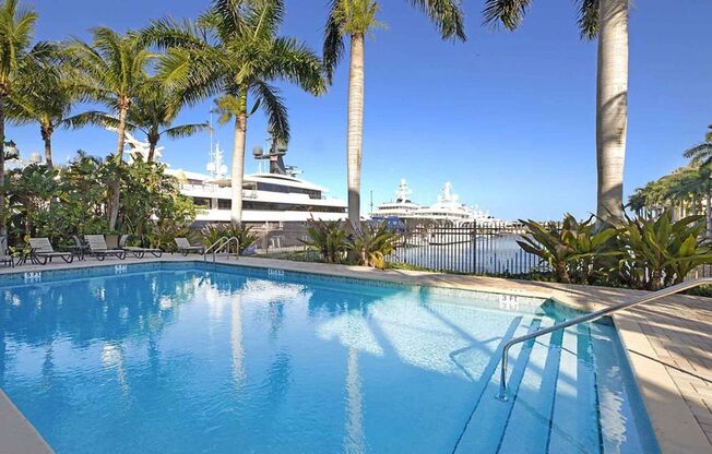 Top Floor Waterfront Condo - Renovated 1 Bedroom, 1 Bath Corner Unit