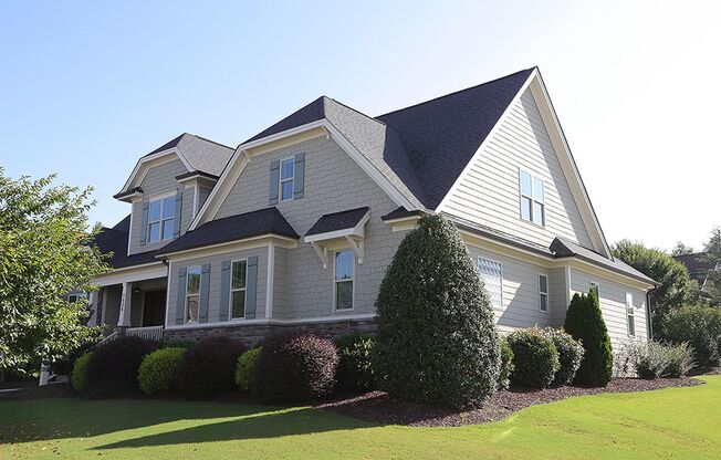 Lovely Heritage Home with Ideal Floorplan