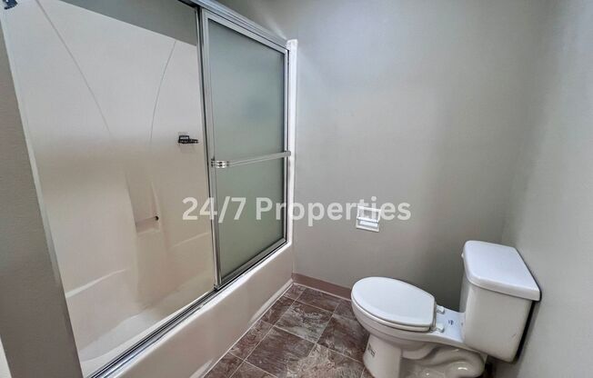 2 beds, 1 bath, $1,795, Unit 5273